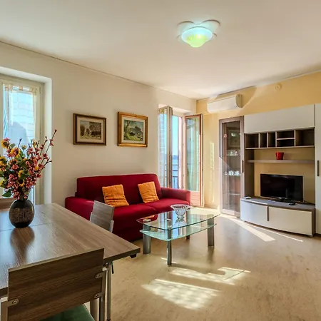 Claudia By Interhome Apartment Malcesine